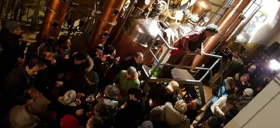 Santa Massenza festeggia la grappa trentina tra spettacolo, storia e tradizione